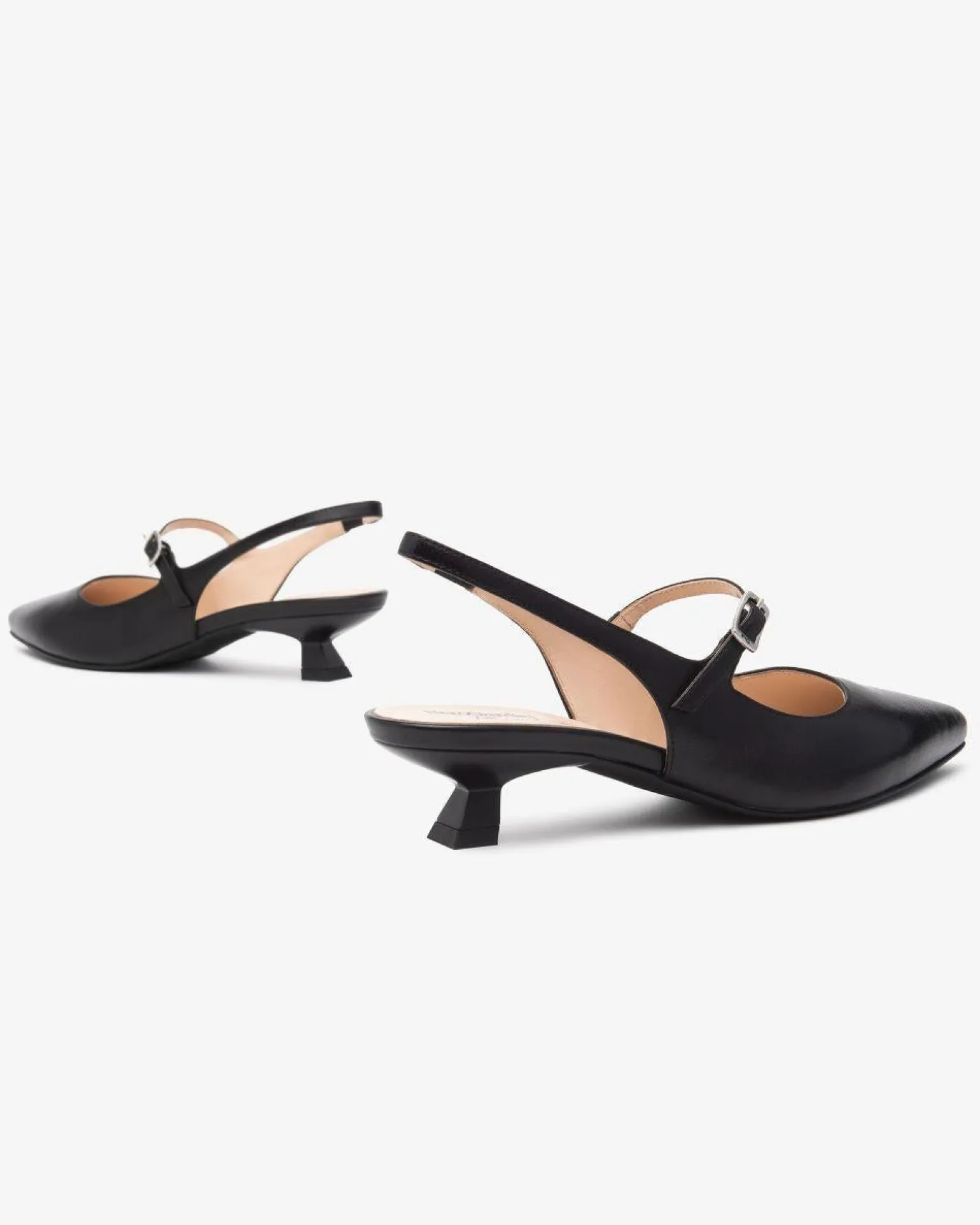 Chanel a Punta in Nera Tacco Rocchetto