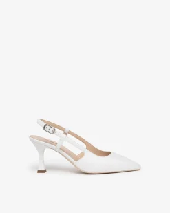 Chanel a Punta in Pelle Bianca