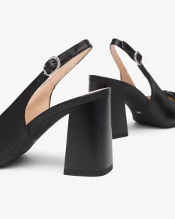 Chanel in Pelle Nera