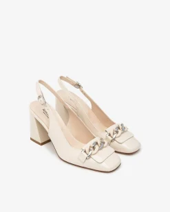 Chanel in Pelle Vernice Latte