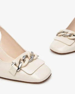Chanel in Pelle Vernice Latte