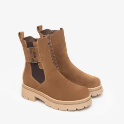 Chelsea Donna Camoscio Malto