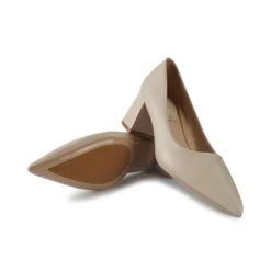 Decollete in Pelle Beige Tacco Largo