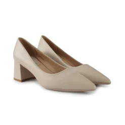 Decollete in Pelle Beige Tacco Largo