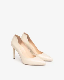 Decollete Tacco a Spillo in Vernice Latte
