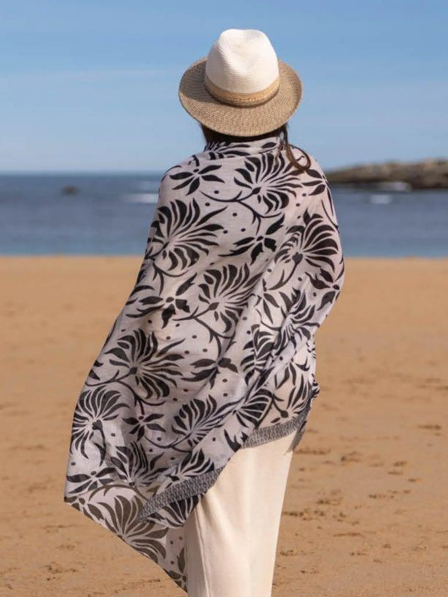 Foulard Pareo in Cotone Stampato Fantasia Nero