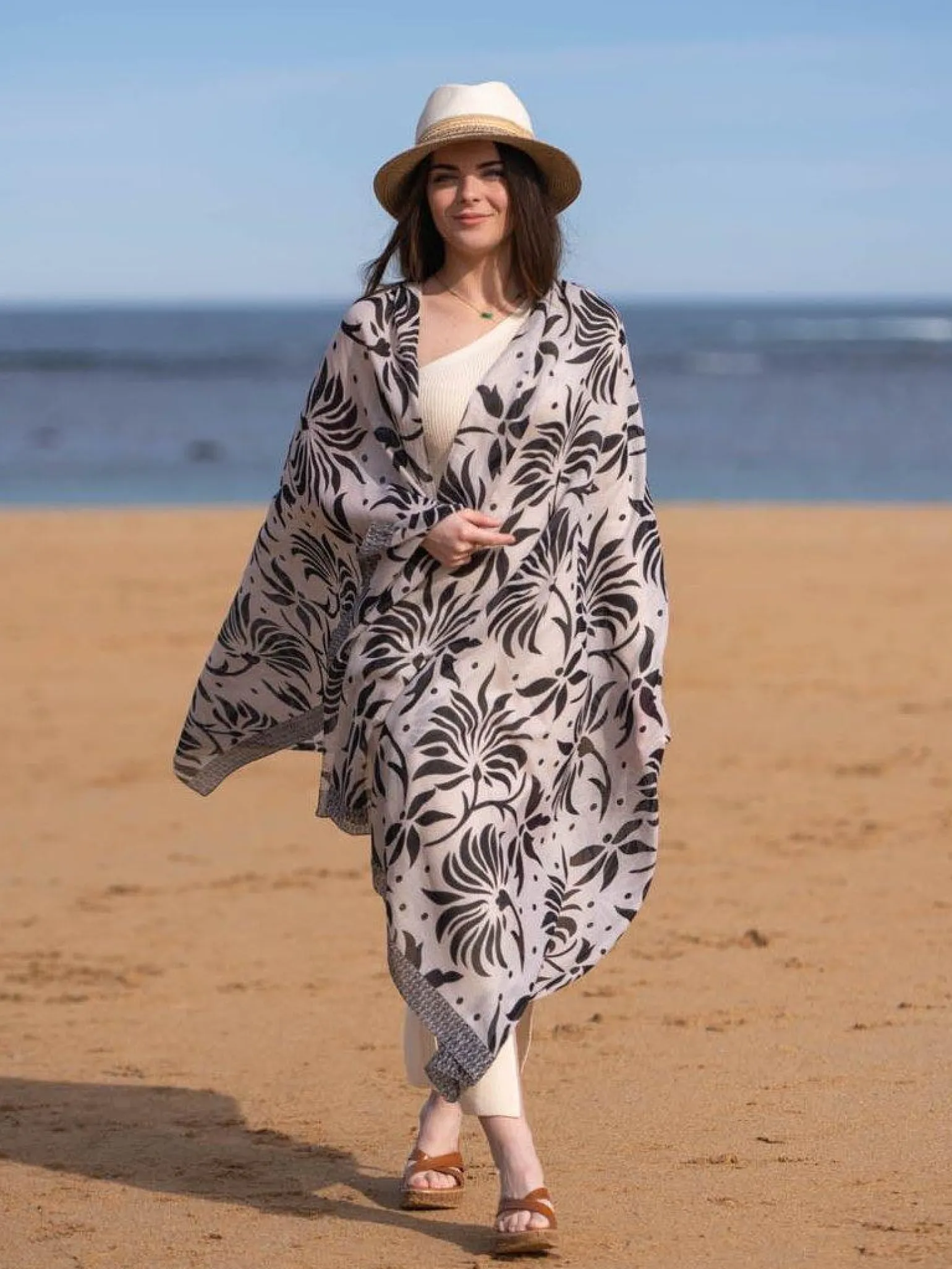 Foulard Pareo in Cotone Stampato Fantasia Nero