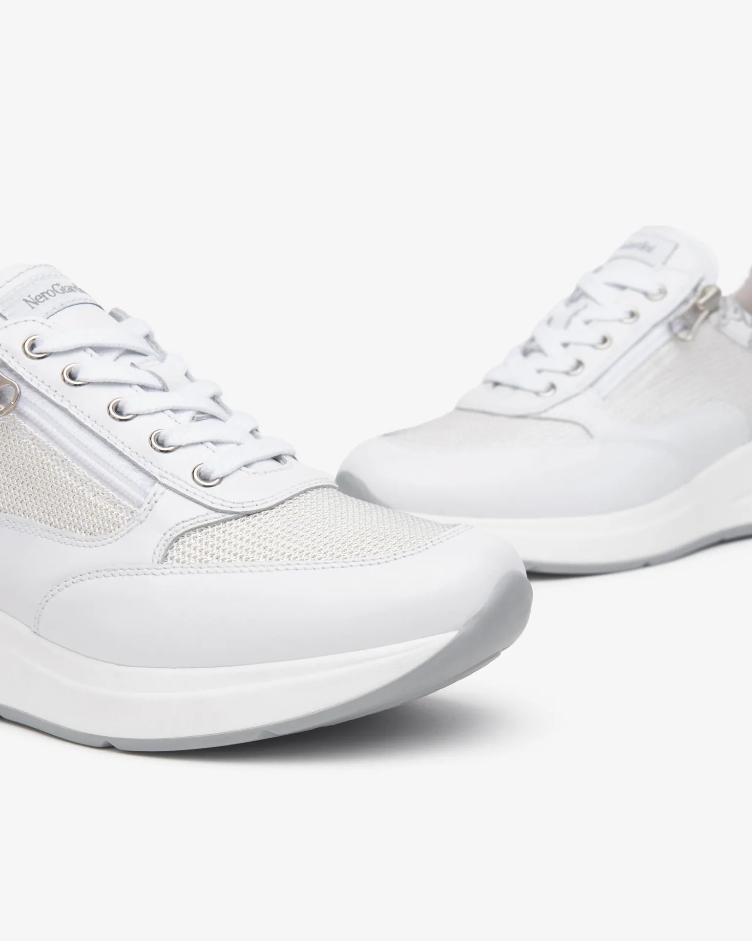 Sneakers Donna con Lacci e Zip in Pelle Bianca