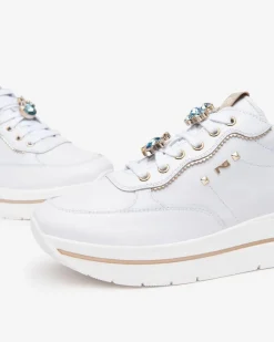 Sneakers Donna in Pelle Bianca con Charms